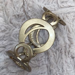 Bracelet gold tone with stretch